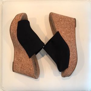 Mesh Cork Wedges